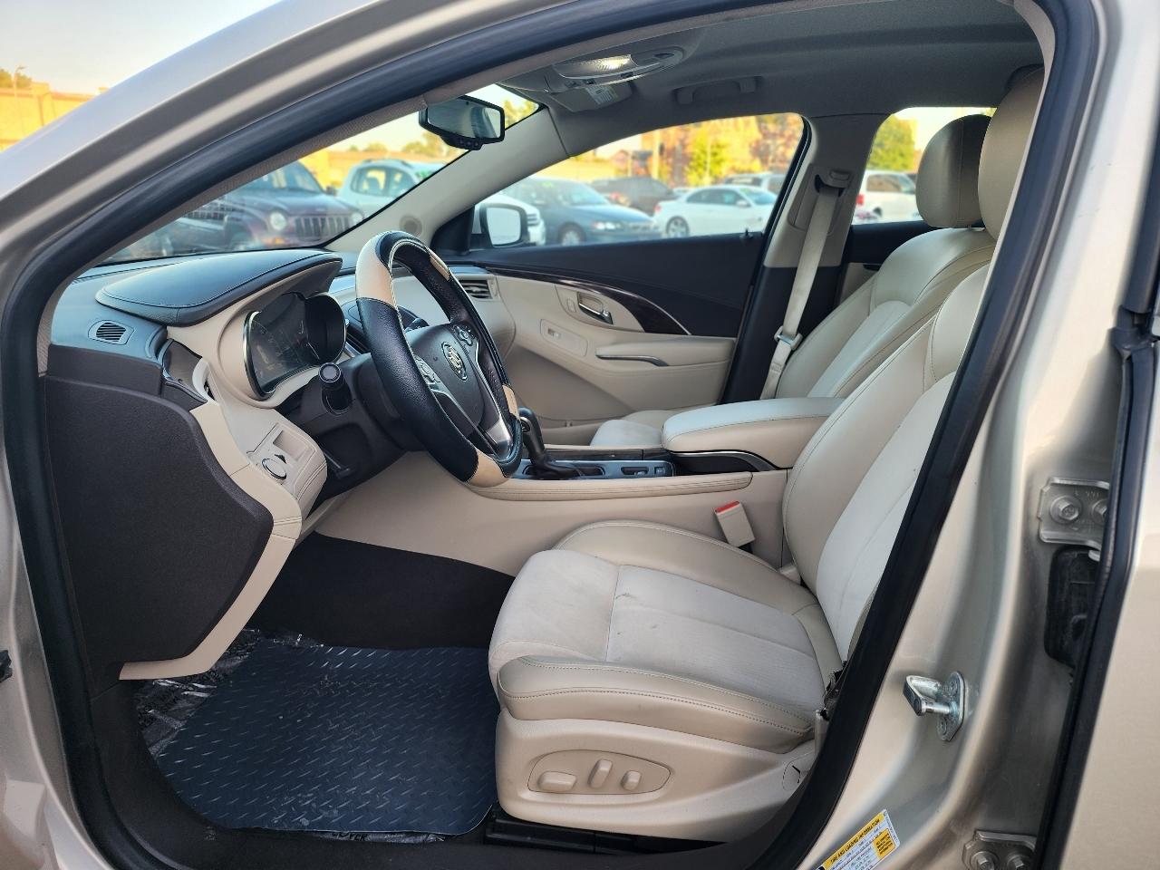 Buick LaCrosse Base 2014