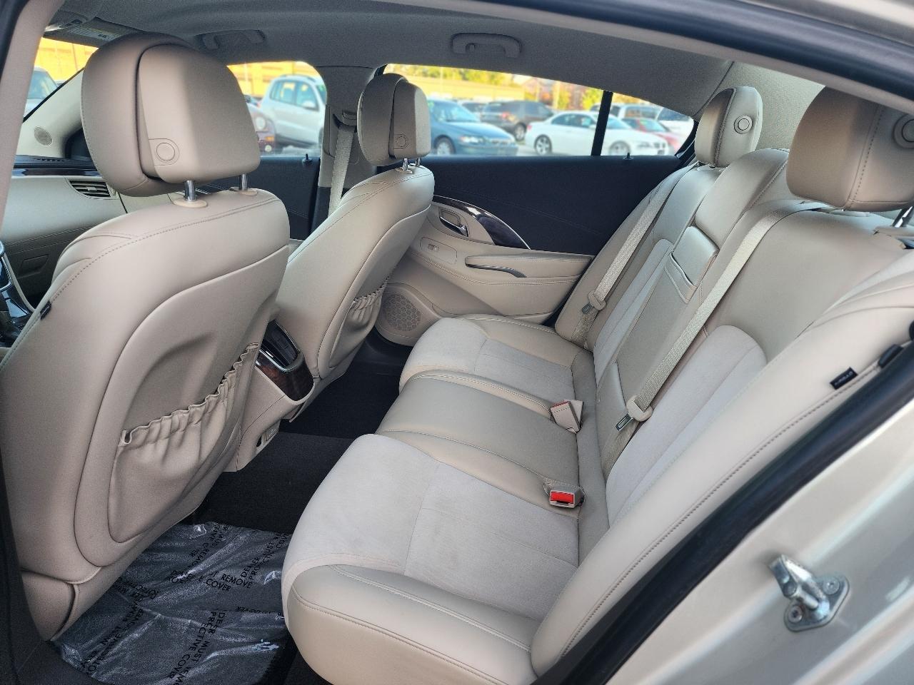 Buick LaCrosse Base 2014