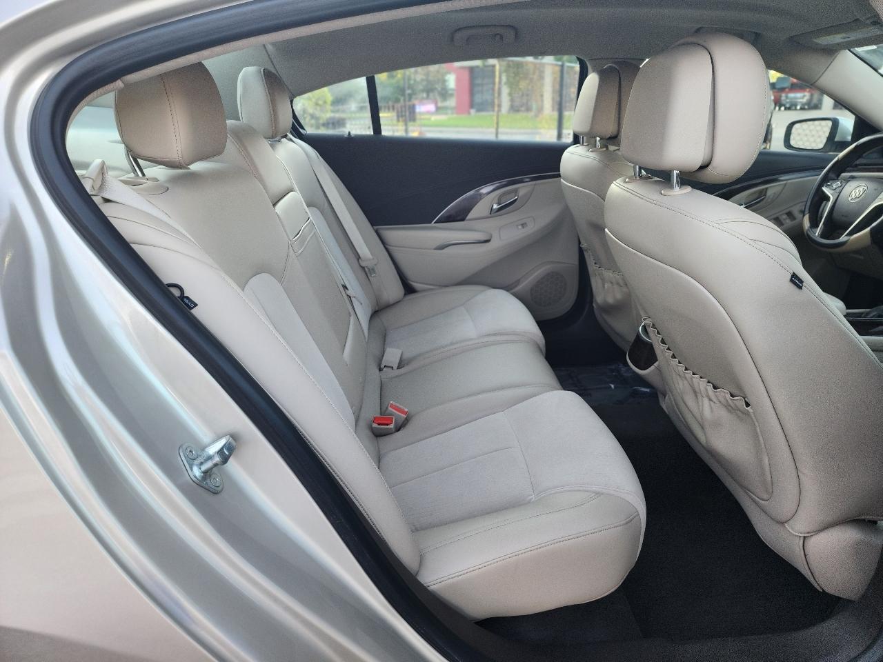 Buick LaCrosse Base 2014