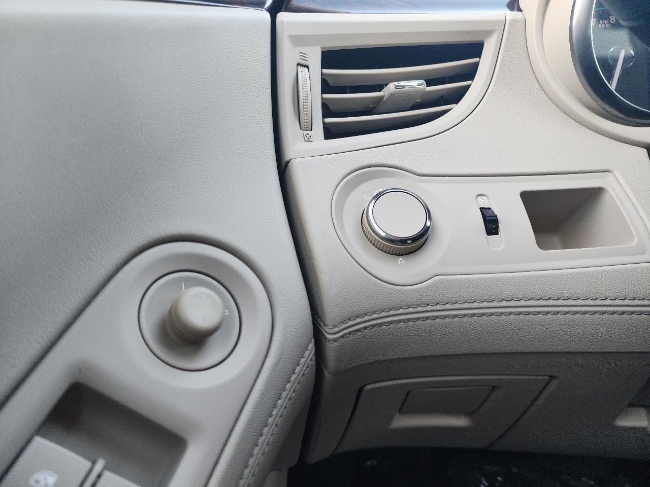 Buick LaCrosse Base 2014