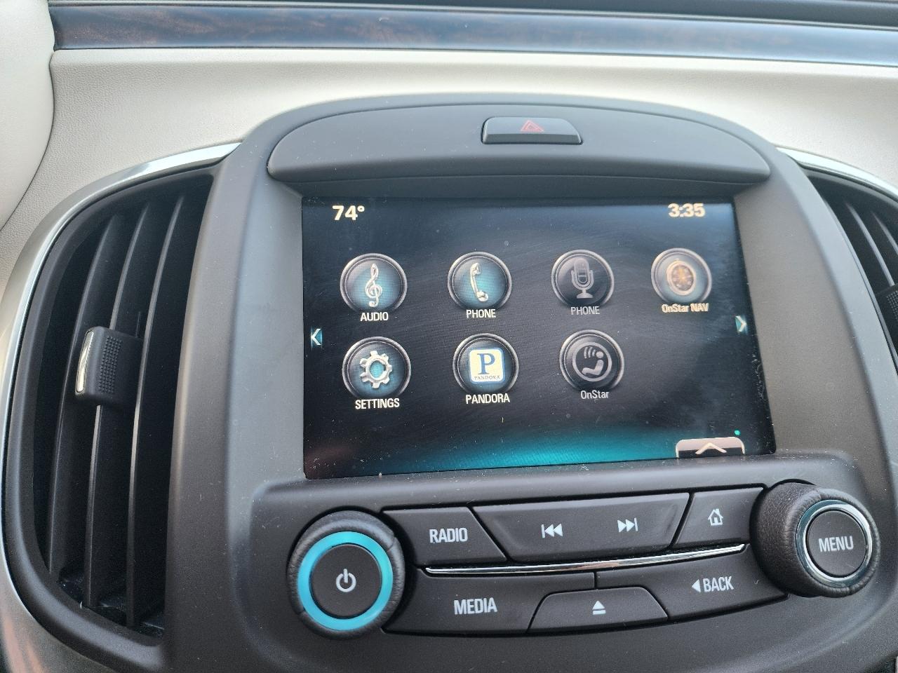 Buick LaCrosse Base 2014