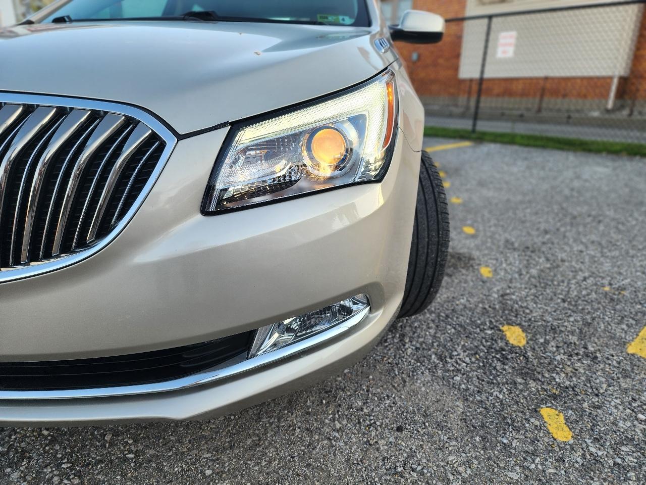 Buick LaCrosse Base 2014