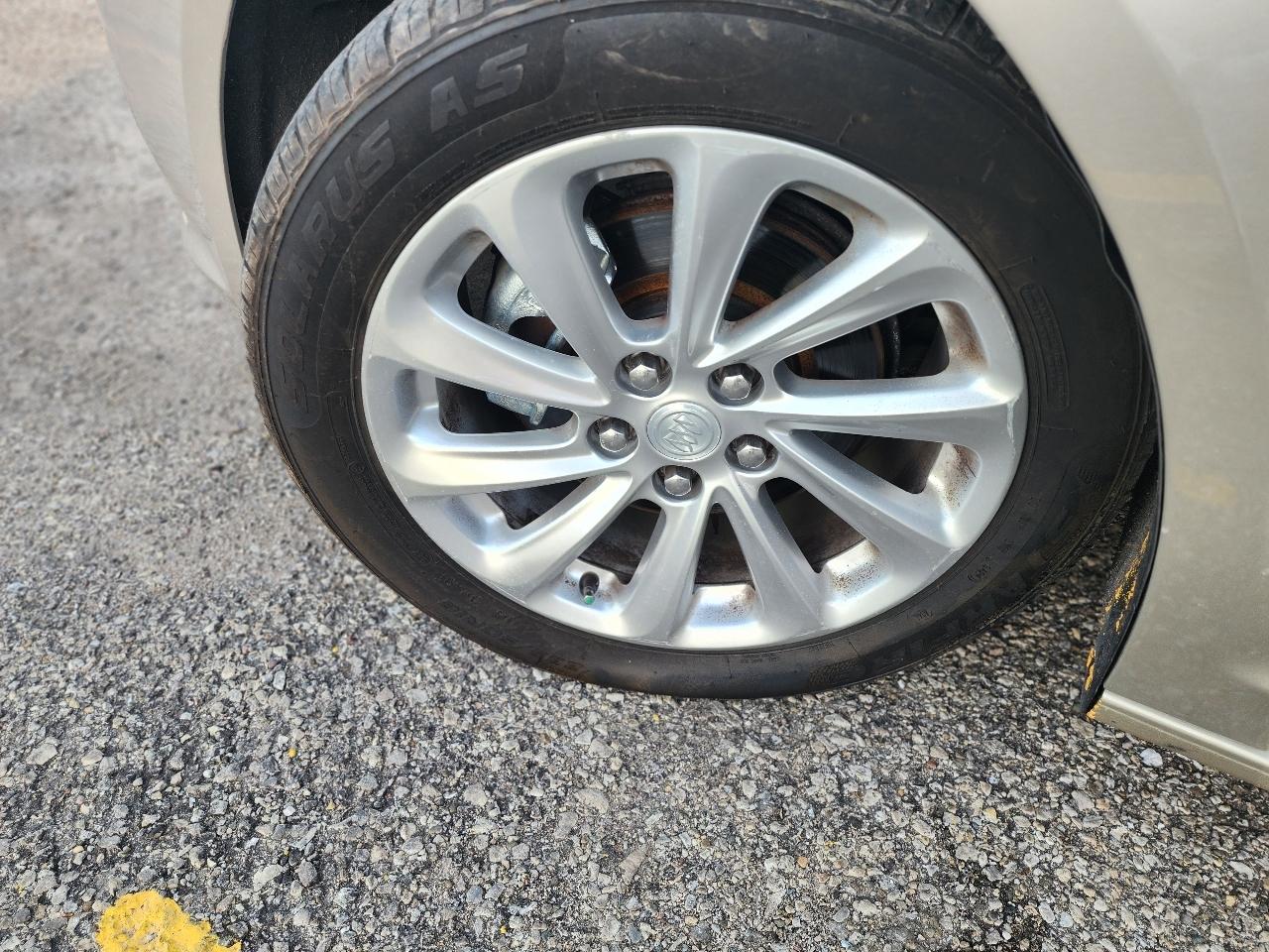 Buick LaCrosse Base 2014