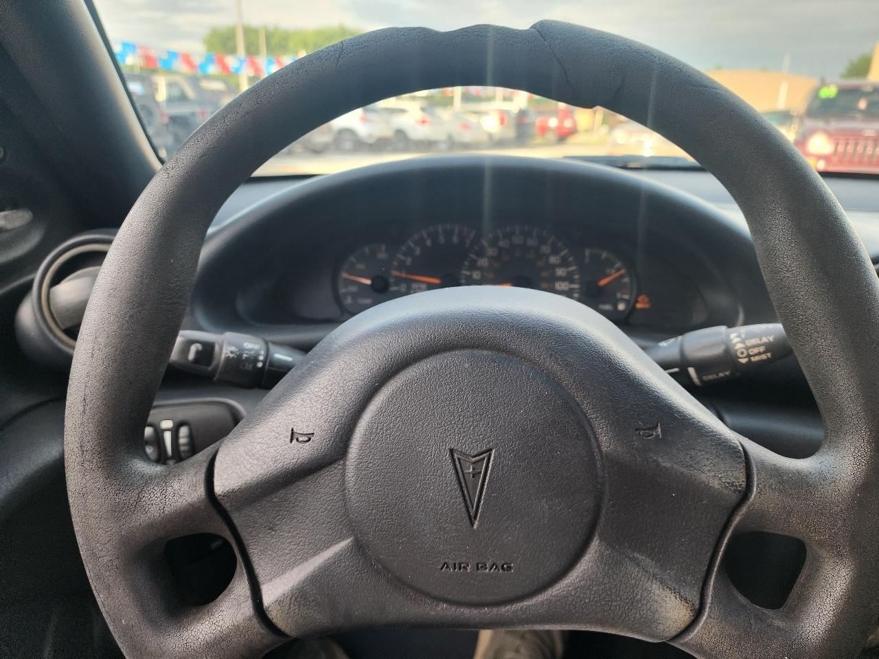 Pontiac Sunfire Coupe w/1SV 2004