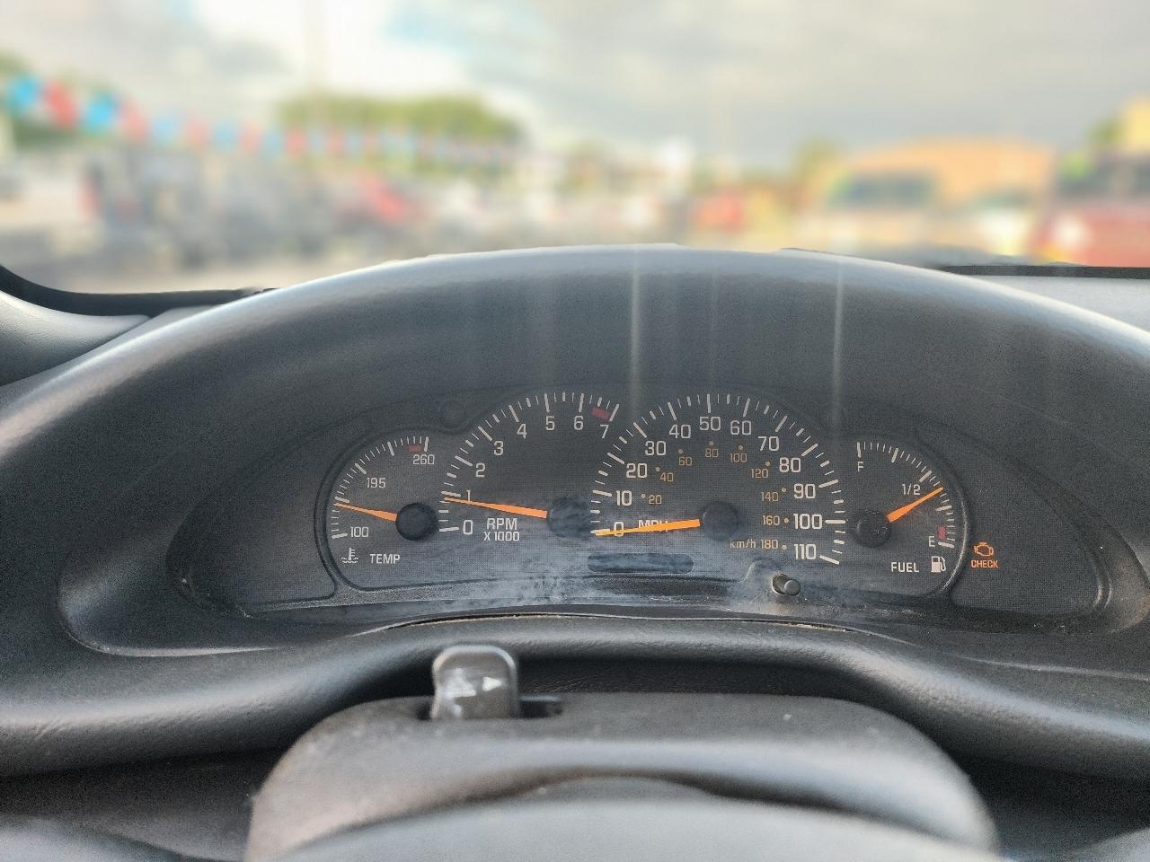 Pontiac Sunfire Coupe w/1SV 2004