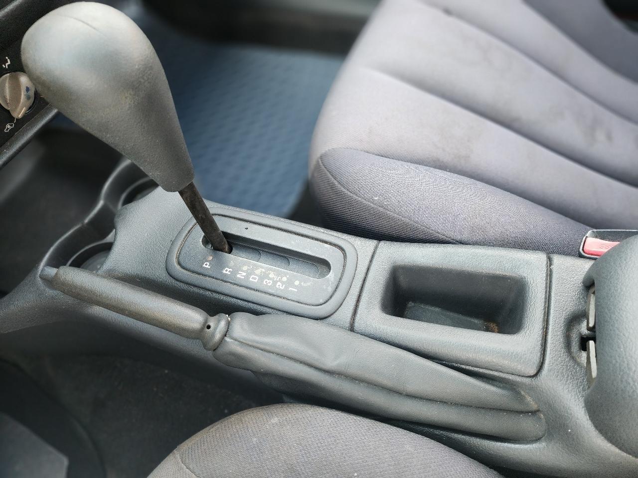 Pontiac Sunfire Coupe w/1SV 2004