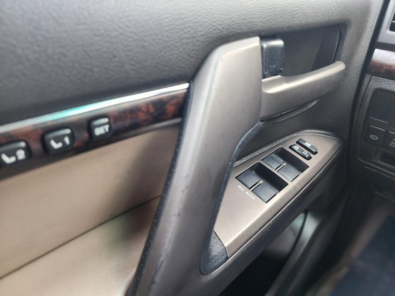 Toyota Land Cruiser 4WD 2008