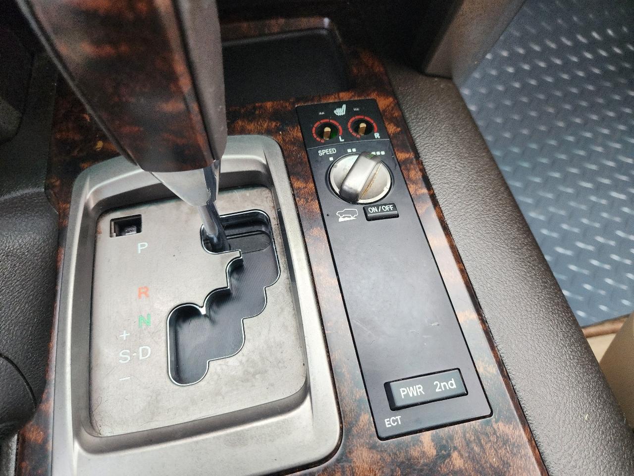 Toyota Land Cruiser 4WD 2008