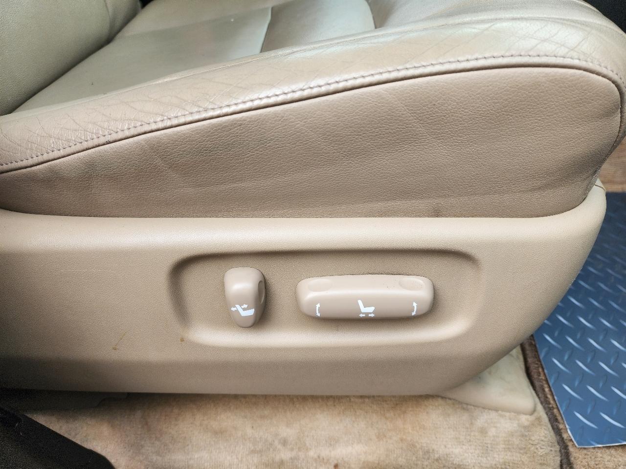 Toyota Land Cruiser 4WD 2008