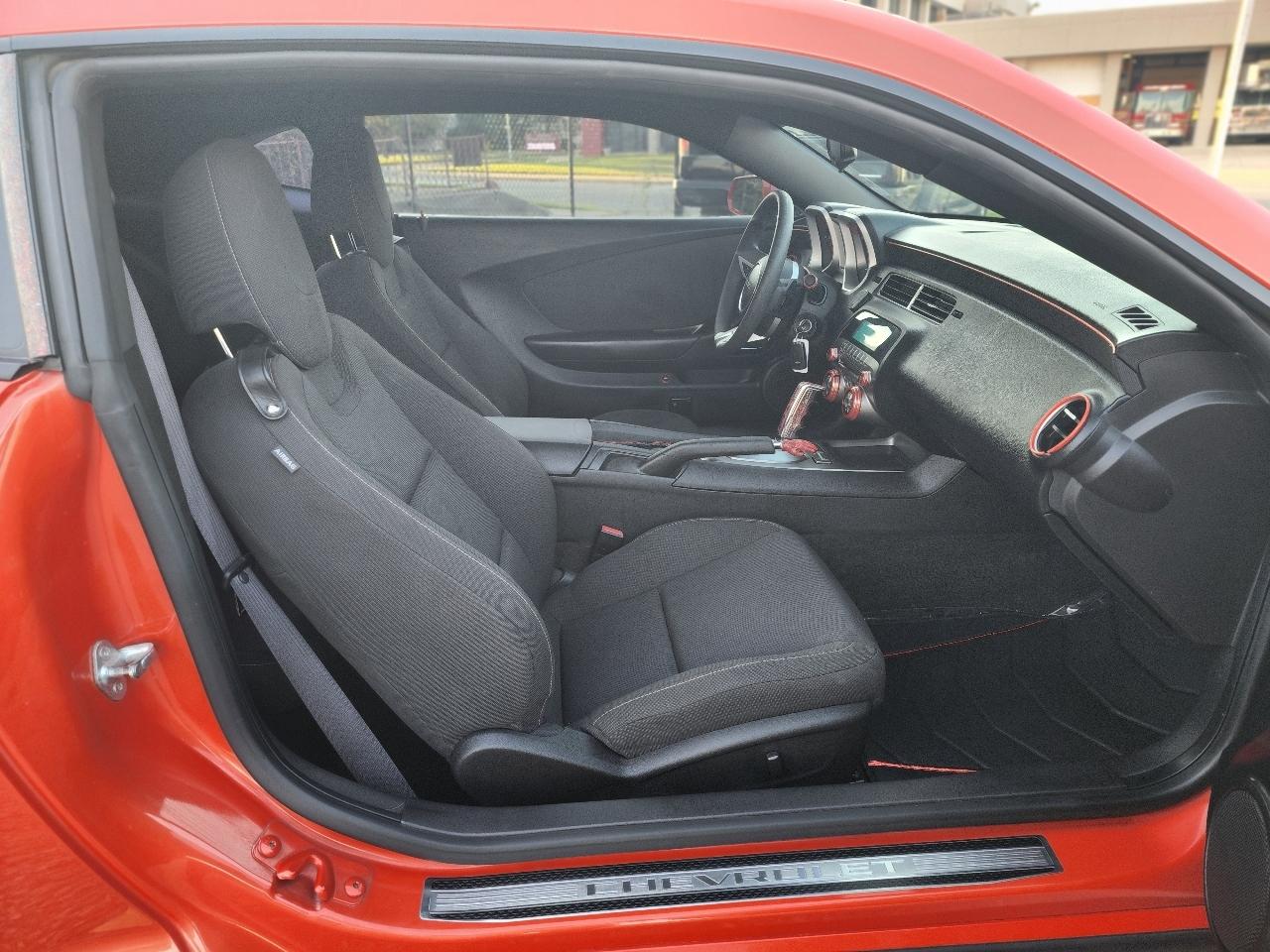 Chevrolet Camaro LT1 Coupe 2011