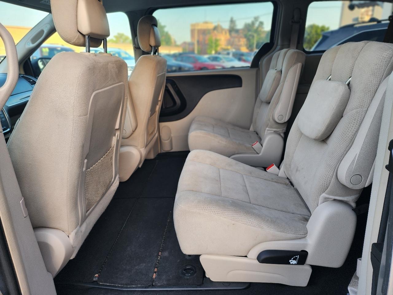 Chrysler Town & Country Touring 2013