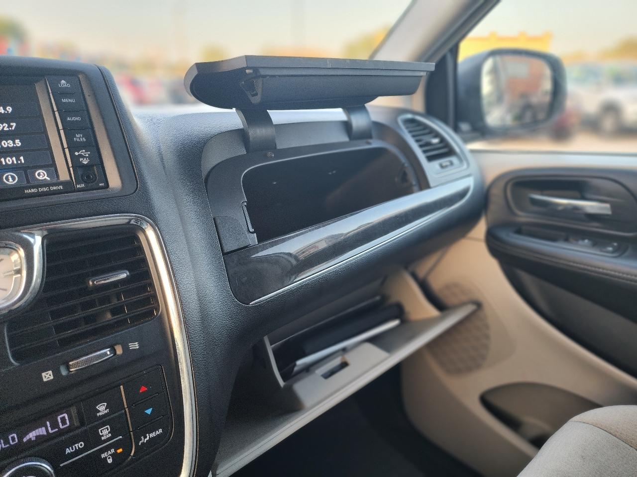 Chrysler Town & Country Touring 2013