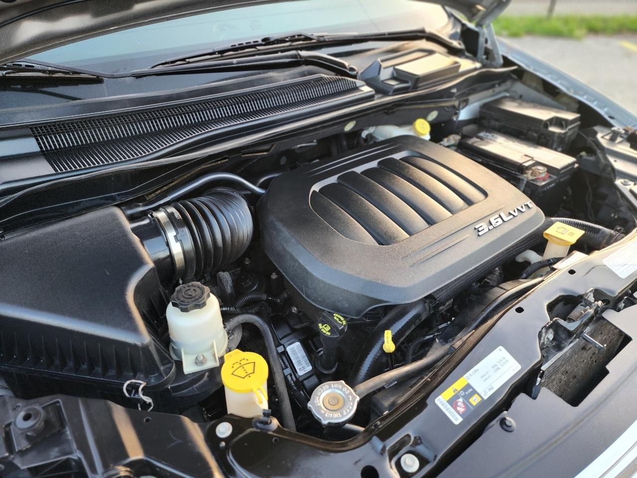Chrysler Town & Country Touring 2013