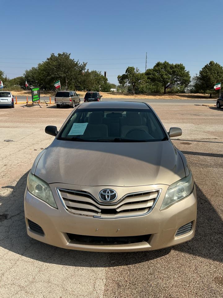 Toyota Camry SE 6-Spd MT 2010