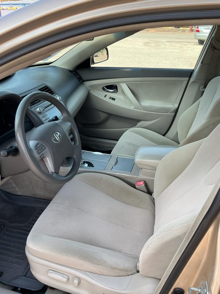 Toyota Camry SE 6-Spd MT 2010