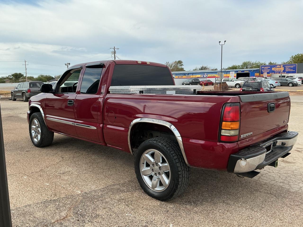GMC Sierra 1500 2WD Crew Cab 143.5" 2006
