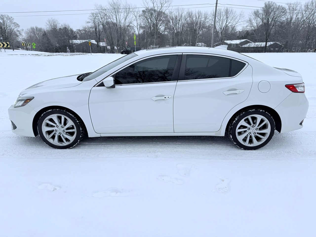 Acura ILX 8-Spd AT 2016