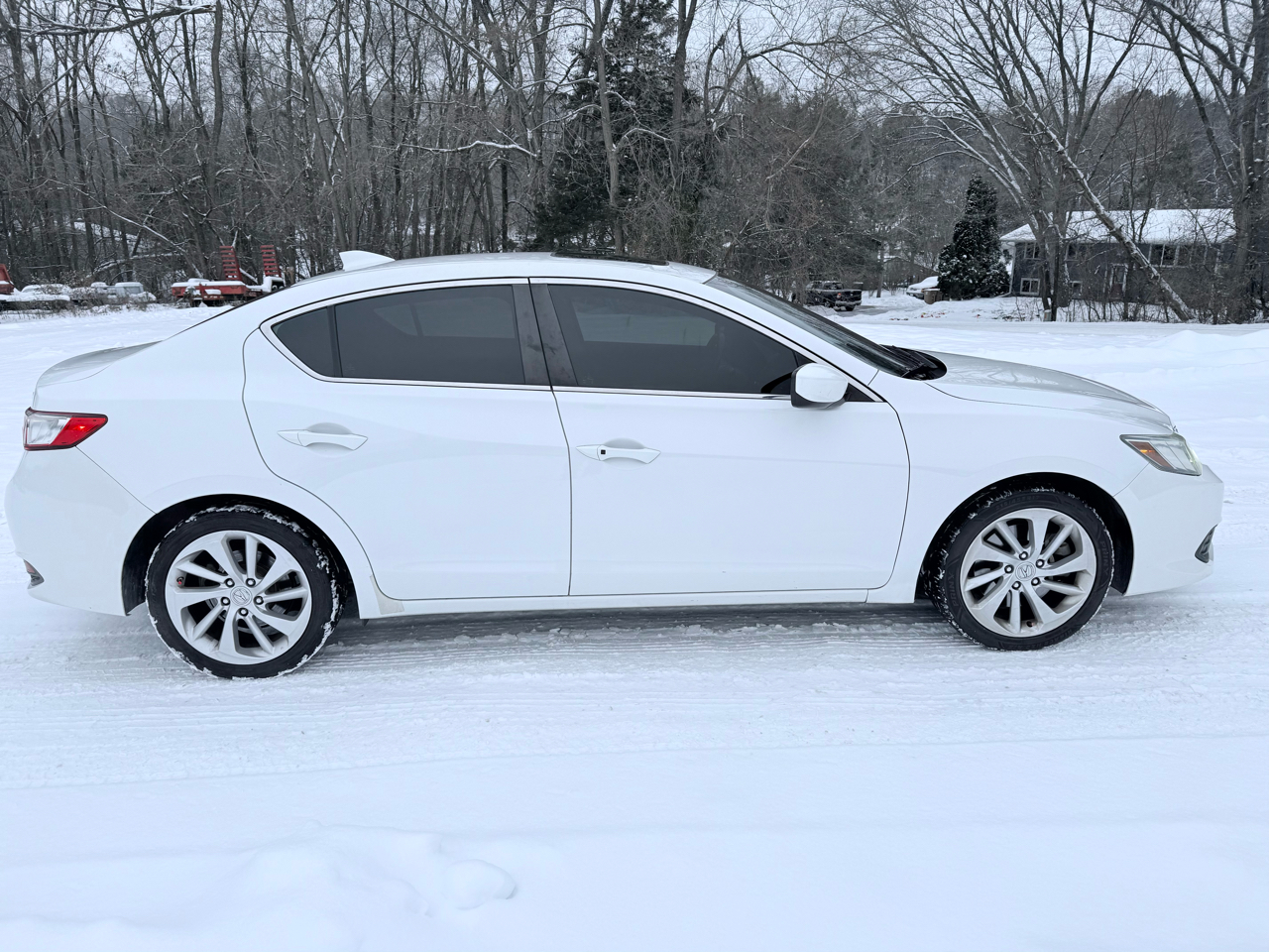 Acura ILX 8-Spd AT 2016
