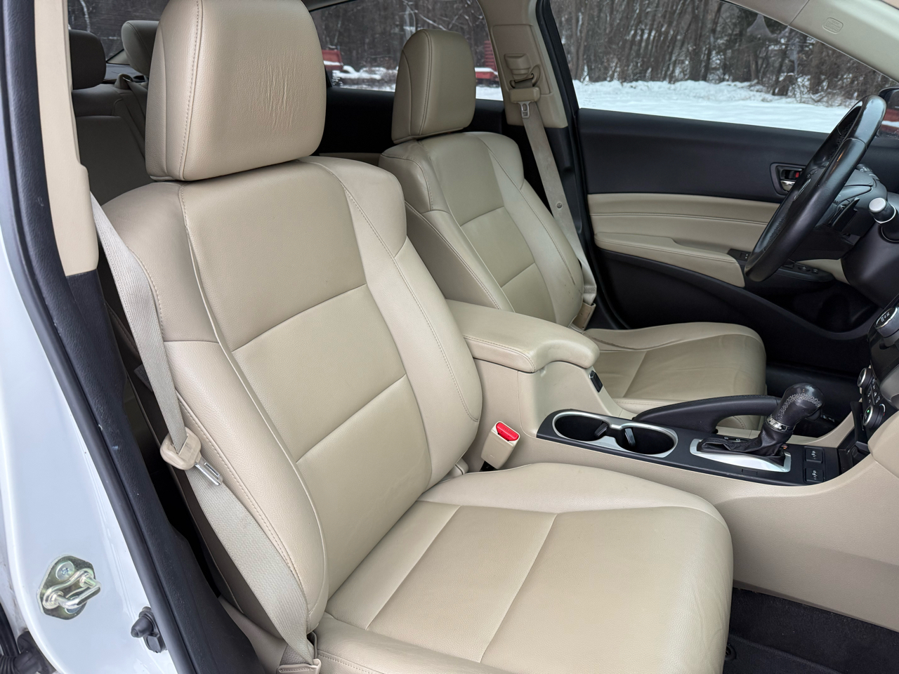 Acura ILX 8-Spd AT 2016