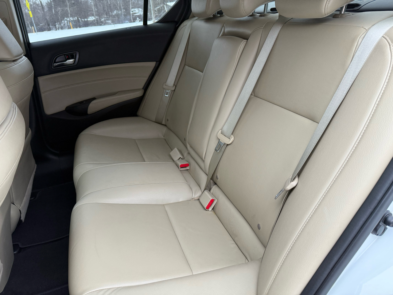 Acura ILX 8-Spd AT 2016