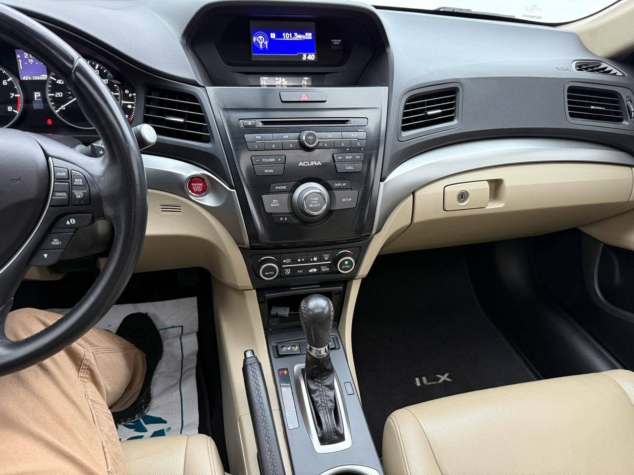 Acura ILX 8-Spd AT 2016