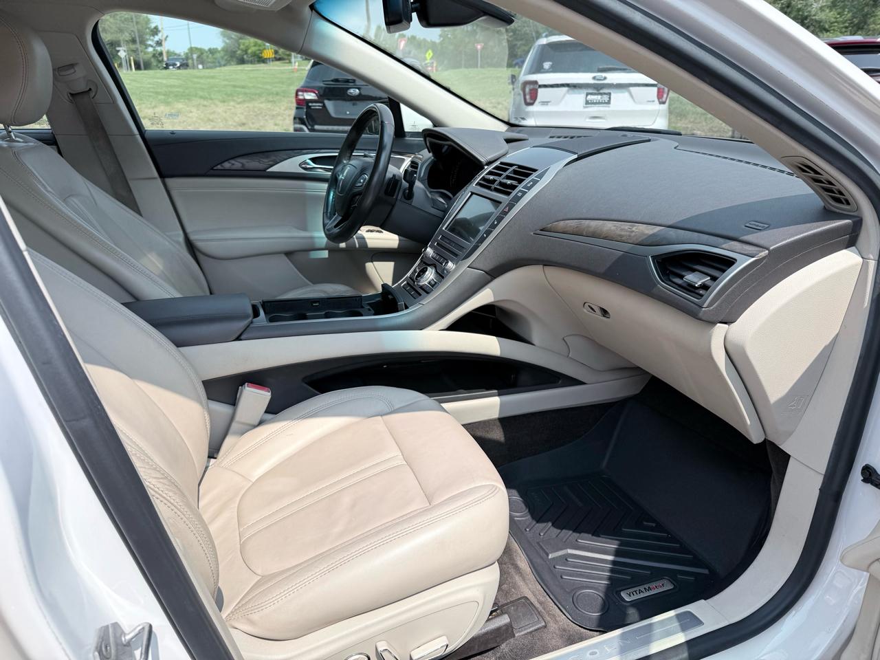 2017 Lincoln MKZ Select - Photo 13