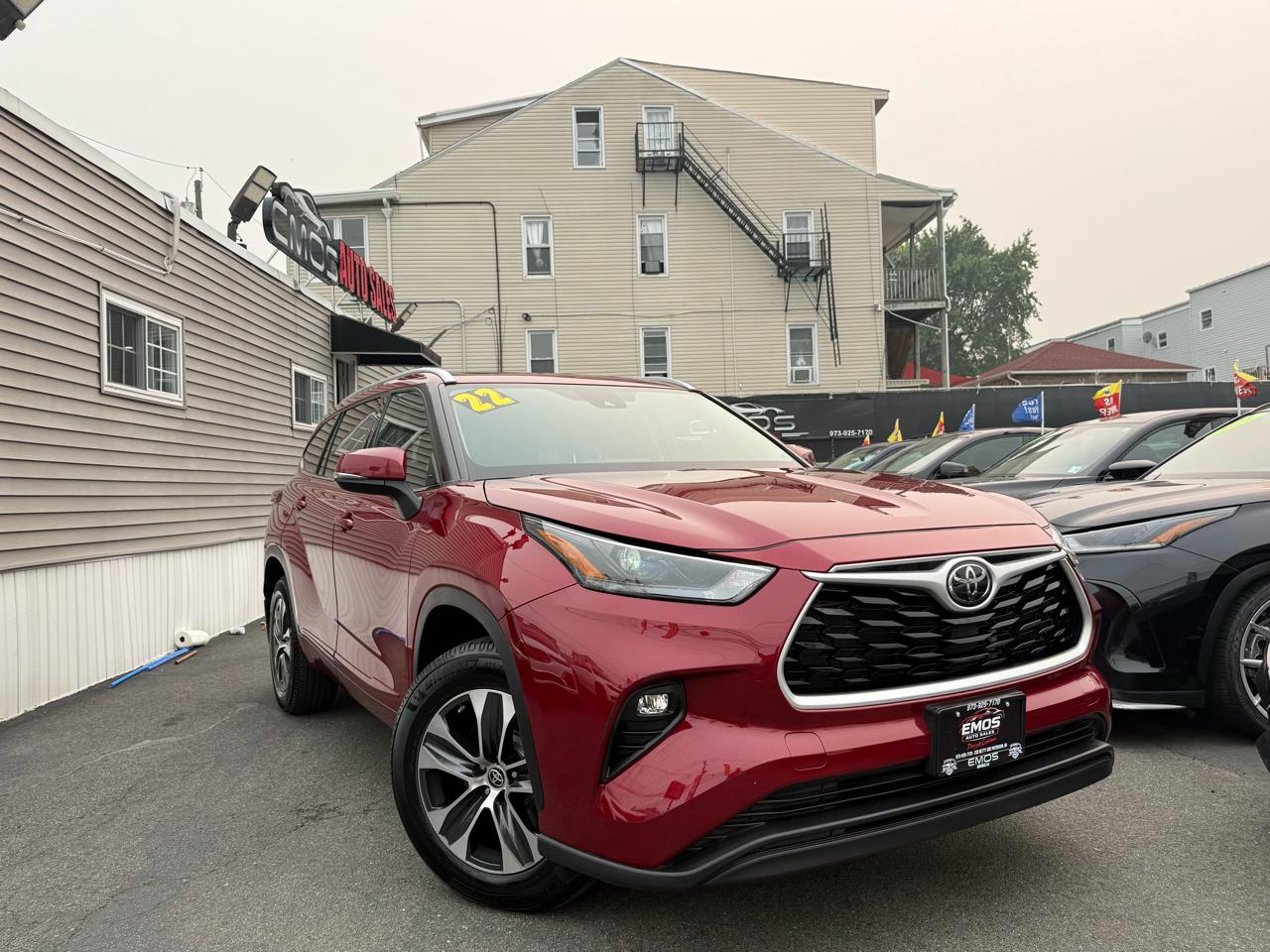 2022 Toyota Highlander XLE AWD V6