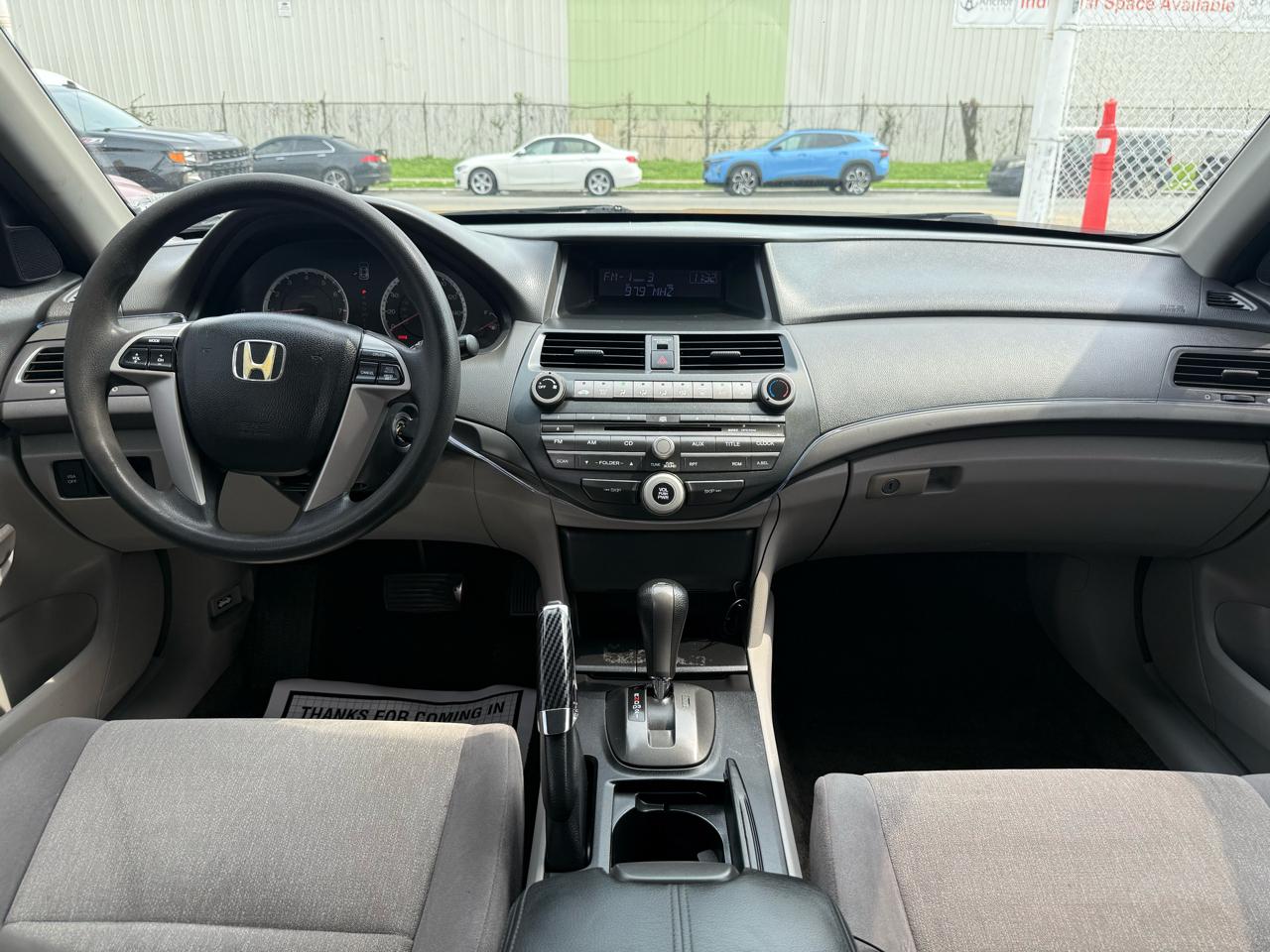 2010 Honda Accord LX - Photo 12