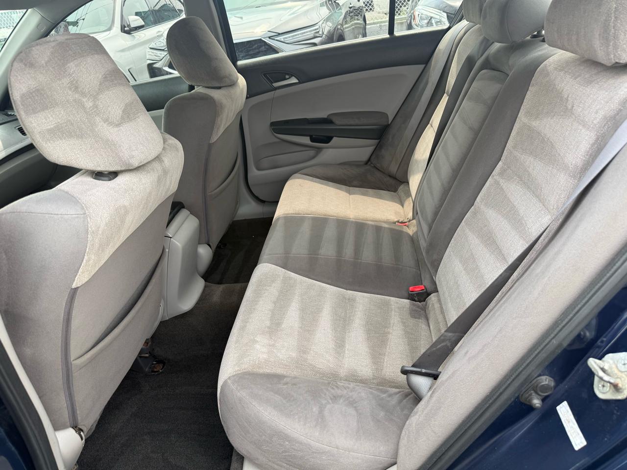 2010 Honda Accord LX - Photo 13