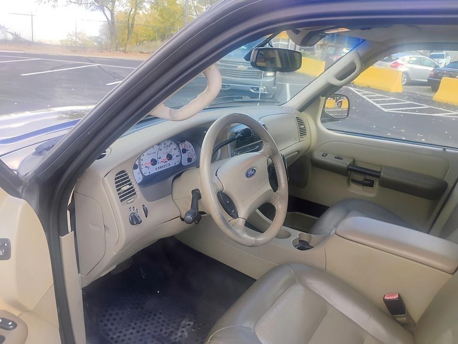 2003 Ford Explorer Sport Trac XLT - Photo 18