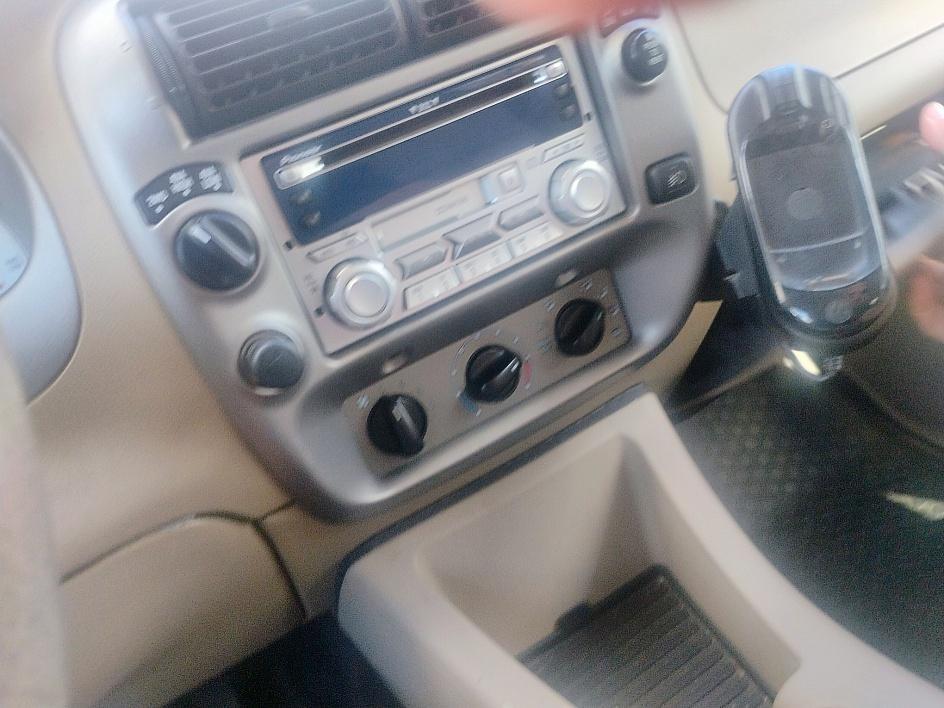 2003 Ford Explorer Sport Trac XLT - Photo 24