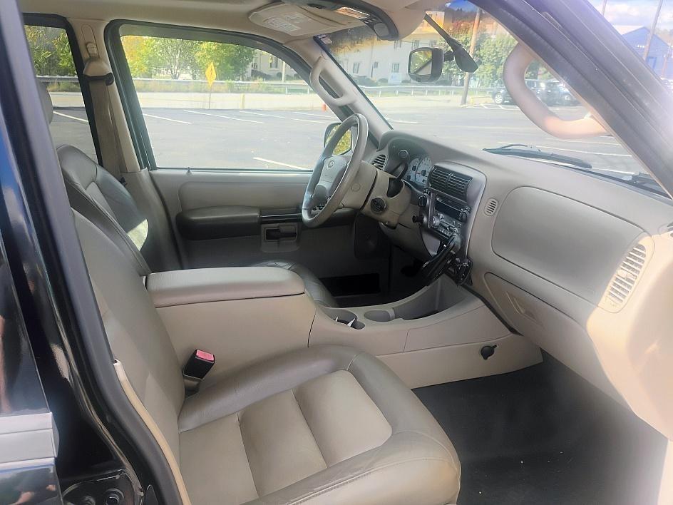 2003 Ford Explorer Sport Trac XLT - Photo 30
