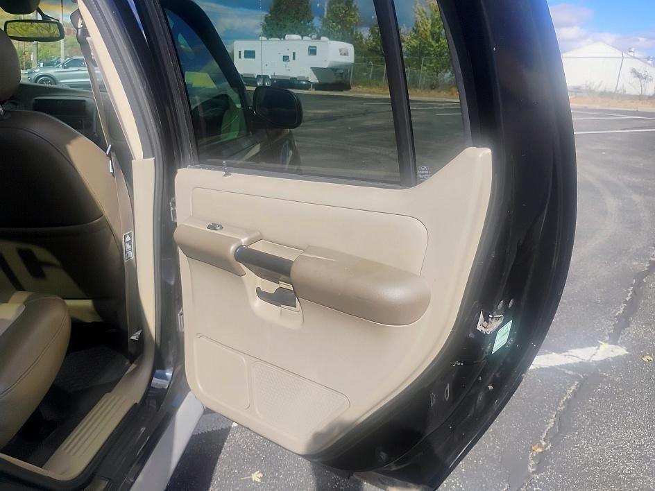 2003 Ford Explorer Sport Trac XLT - Photo 36