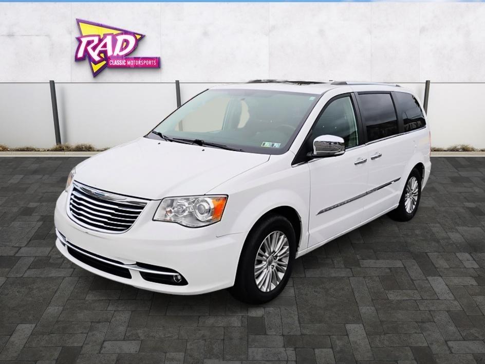 2015 Chrysler Town & Country Limited Platinum