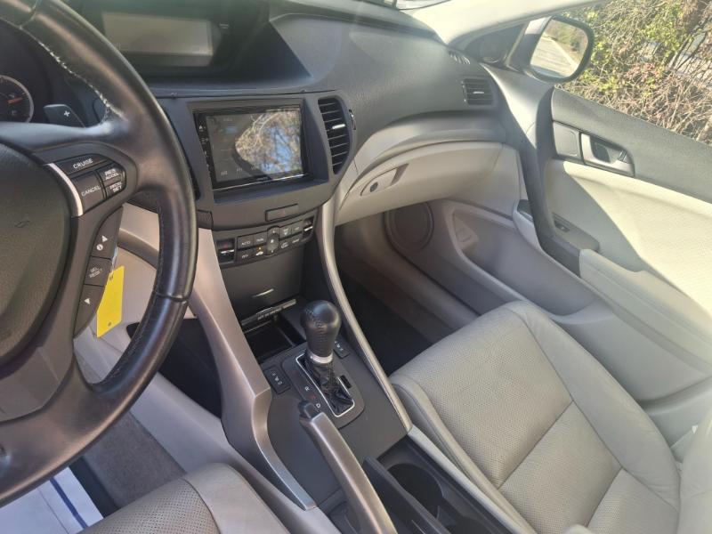 Acura TSX 5-speed AT 2010