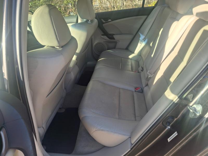 Acura TSX 5-speed AT 2010