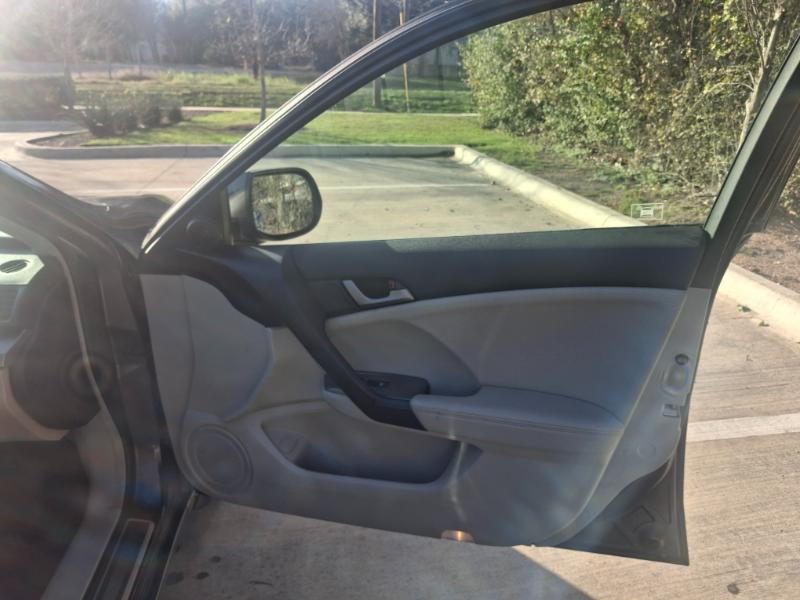 Acura TSX 5-speed AT 2010