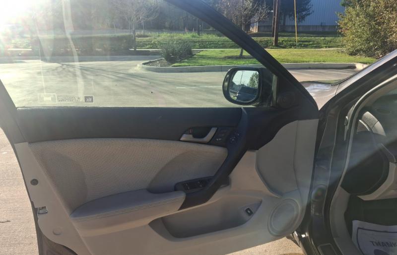 Acura TSX 5-speed AT 2010