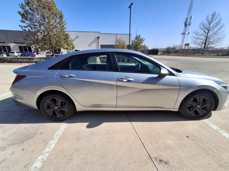 Hyundai Elantra SEL 2021