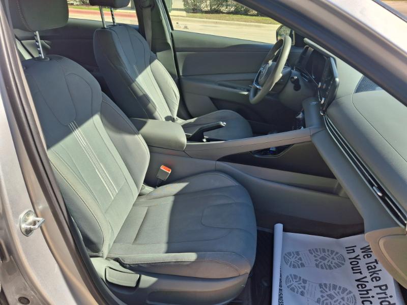 Hyundai Elantra SEL 2021