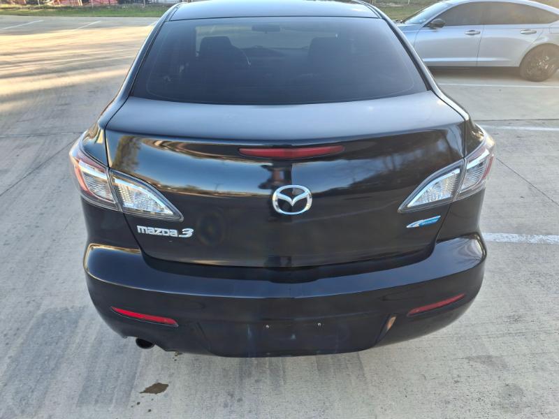 Mazda MAZDA3 i Touring 4-door 2012