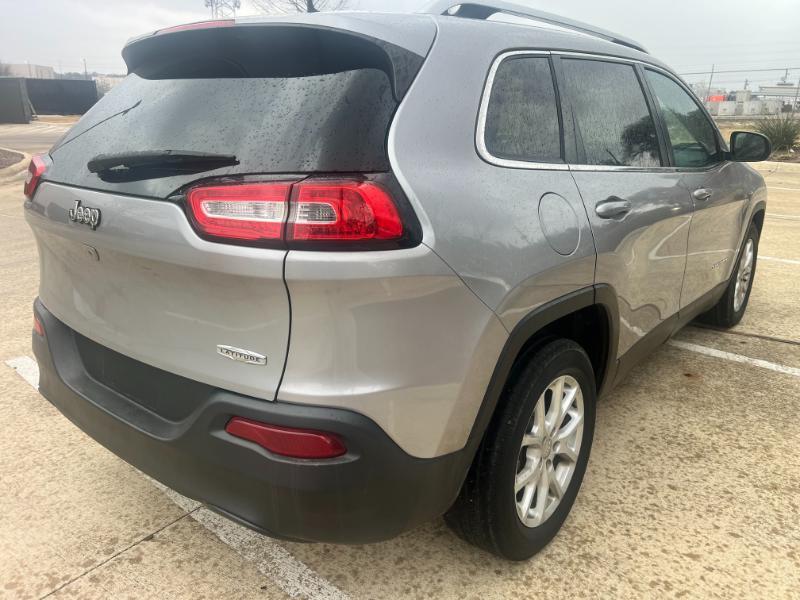 Jeep Cherokee Latitude FWD 2018