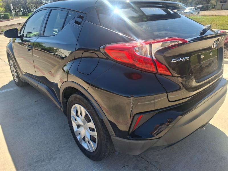 Toyota C-HR LE 2020