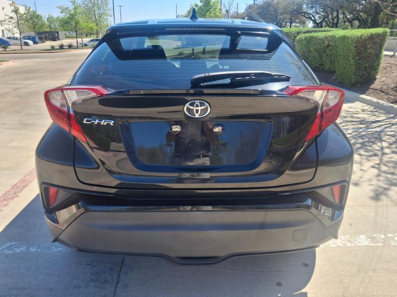 Toyota C-HR LE 2020