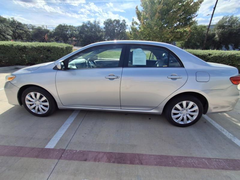 Toyota Corolla LE 2013