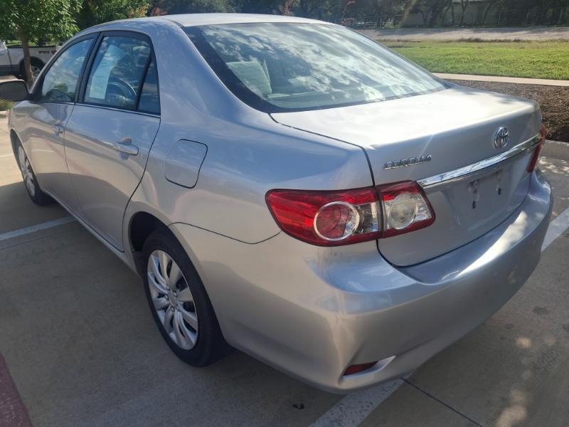 Toyota Corolla LE 2013