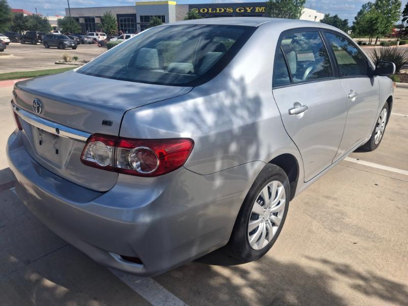 Toyota Corolla LE 2013