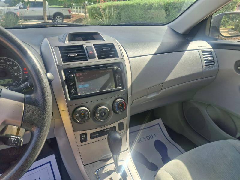 Toyota Corolla LE 2013