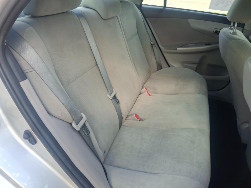 Toyota Corolla LE 2013