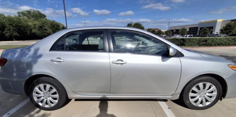 Toyota Corolla LE 2013